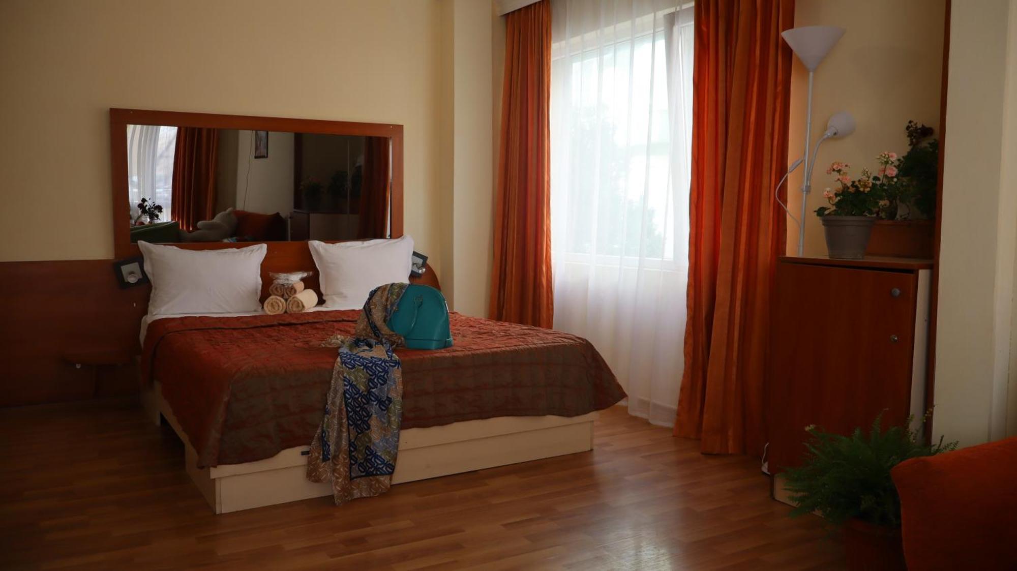 Hotel Palitra Warna Zewnętrze zdjęcie
