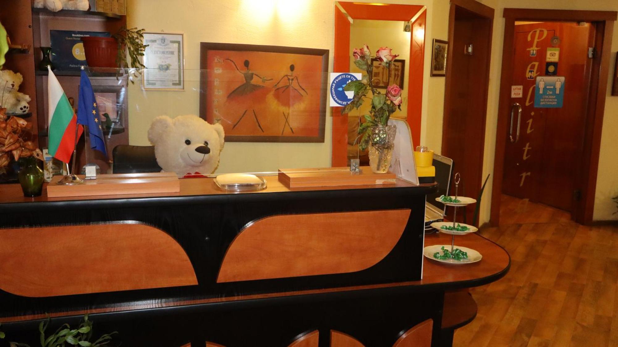Hotel Palitra Warna Zewnętrze zdjęcie